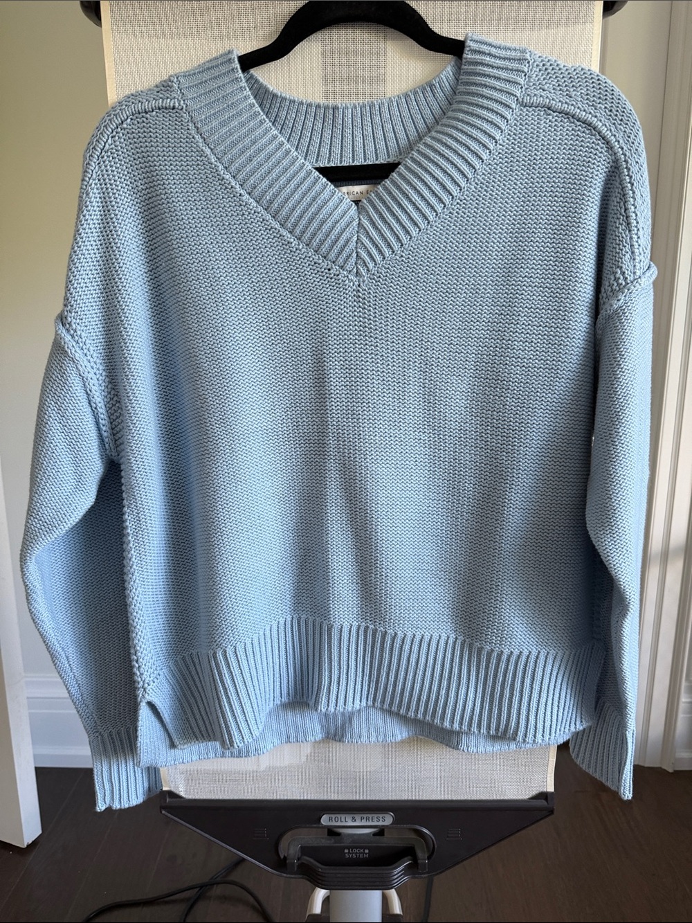 AMERICAN EAGLE COTTON SWEATER